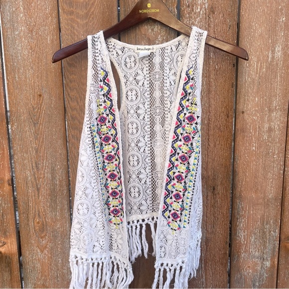 LOVE ON A HANGER Women’s White Colorful Knit Lacy Vest Fringe Western Size S/M - Picture 4 of 12
